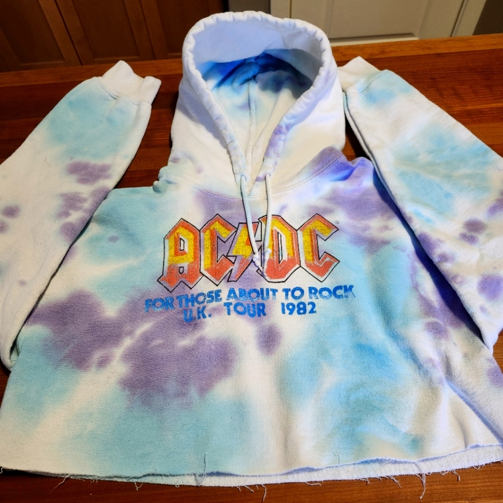 AC/DC Tie Dye Cropped Hoodie. UK Tour 1982. Size Medium